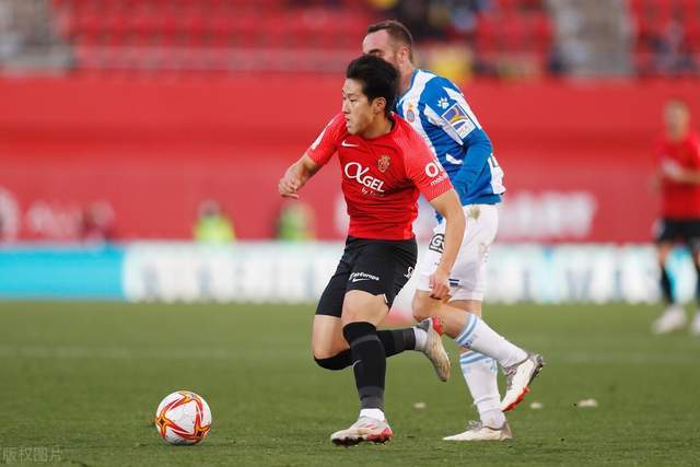 文班23+12马刺大胜开拓者 骑士终结雄鹿3连胜