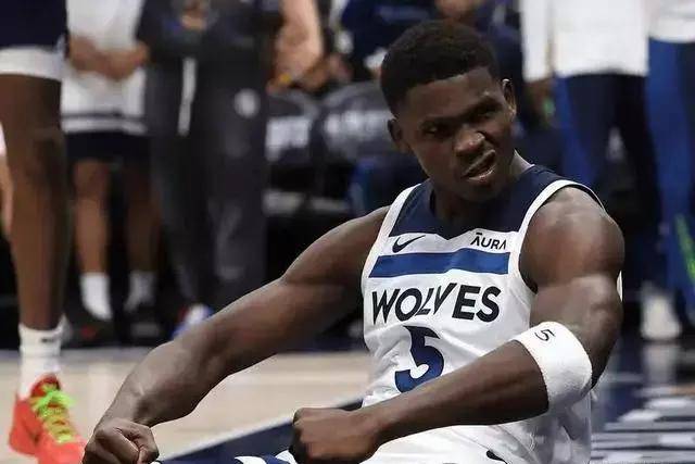 欧冠七轮战罢曼城位列25位 已经降至淘汰区！